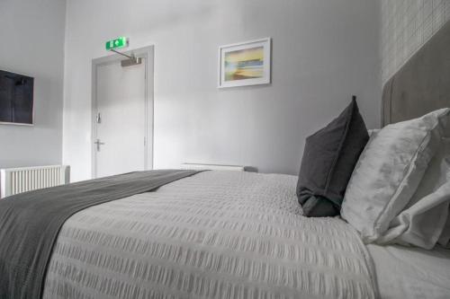 Gallery image of The Legend Suites in Lugton