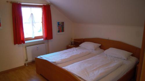 Postel nebo postele na pokoji v ubytování Haus Capri