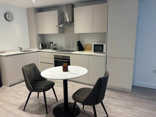 Stylish 1-Bedroom Apartment Sleeps 3 in central Birmingham photo 13