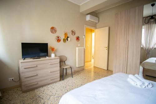 Vatican Comfortable 5 Bedroom Flat - 6 min METRO A by ORPI RENT