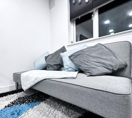 Χώρος καθιστικού στο Cosy Contemporary Apartment - Brimsdown, Enfield