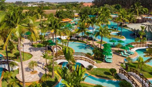 Bazén v ubytování Blue Tree Thermas de Lins Resort nebo v jeho okolí