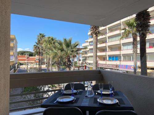 Canet appartement à 100 m de la plage avec parking