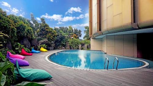 Bazén v ubytování Grand Soll Marina Hotel nebo v jeho okolí