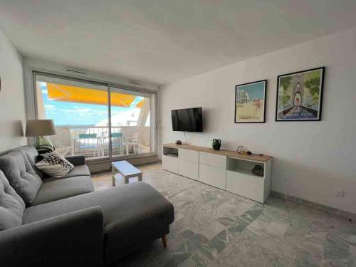 Appartement 4 Pièces, Vue Mer, Piscine et Parking privé