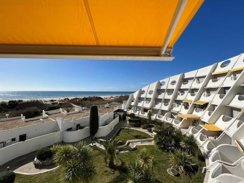Appartement 4 Pièces, Vue Mer, Piscine et Parking privé