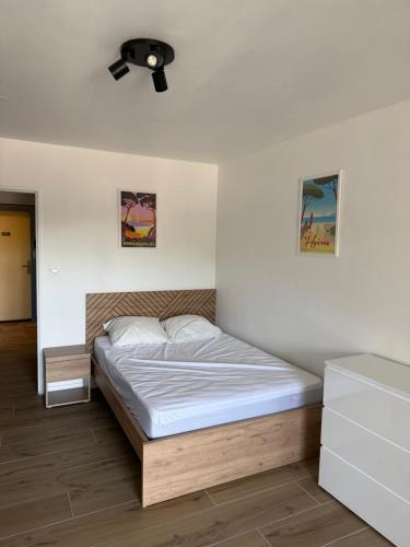 Super studio climatisé sur le port de Hyeres