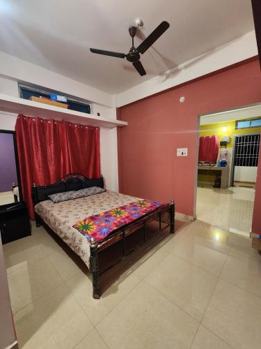 Postel nebo postele na pokoji v ubytování Moonlight Cottage