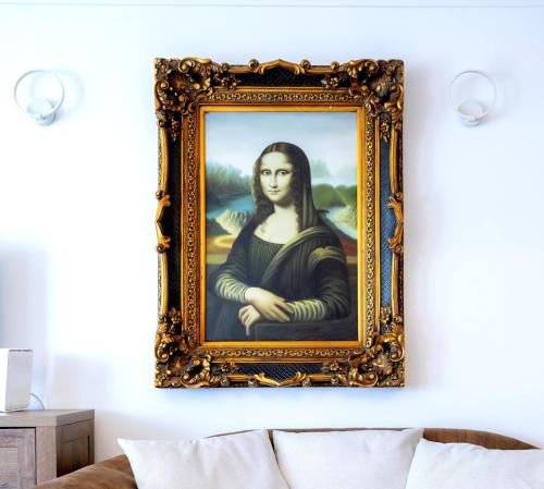 Mona Lisa City Center Apartment