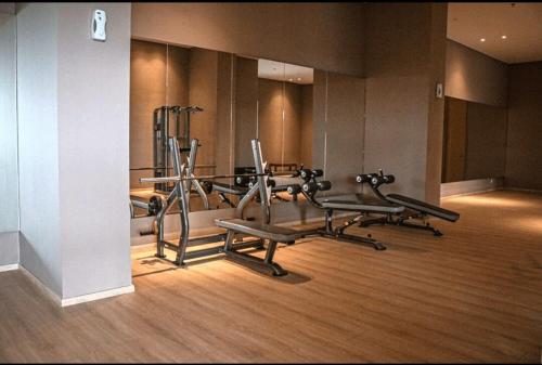 Fitness centrum a/nebo fitness zařízení v ubytování Apartemen cahya view 2