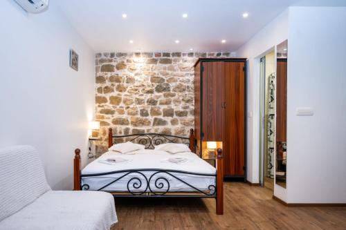 New rustic apartments Tonko