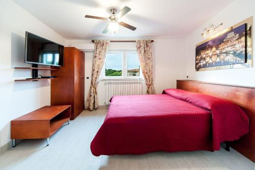 Mons Aureus Resort