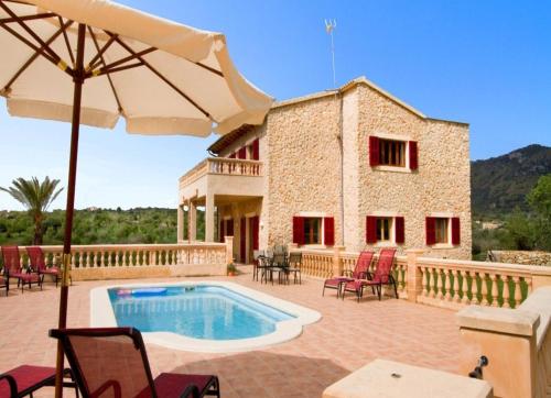 Cas Cavaller Family & Friends Retreat