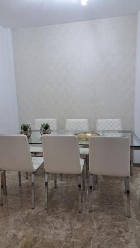 Apartamentos Maria Cristina con parking privado gratis