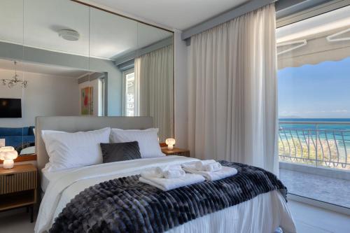 Luxury Beachfront Paradise in Athens Rivieria Kavouri Vouliagmeni