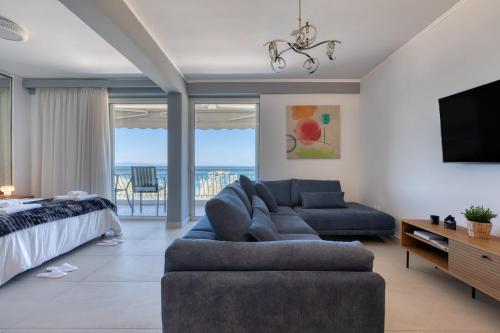 Luxury Beachfront Paradise in Athens Rivieria Kavouri Vouliagmeni