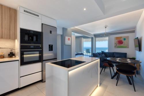 Luxury Beachfront Paradise in Athens Rivieria Kavouri Vouliagmeni