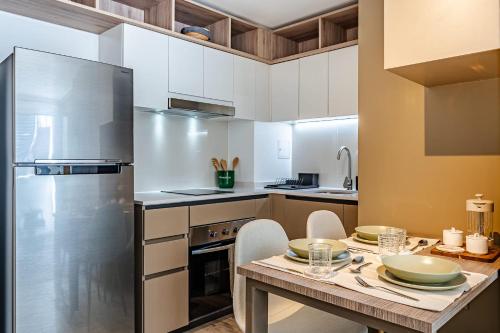 Una cocina o kitchenette en Bright Santiago Apartment Near Attractions