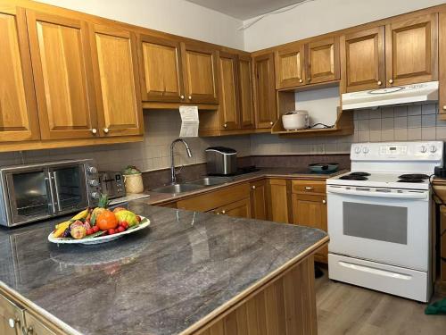 Gallery image of Spacious 17 Guest Stay Yonge St Richmond Hill Prime Location in Richmond Hill