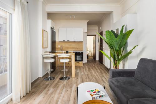 Tropical & Faces by Nest