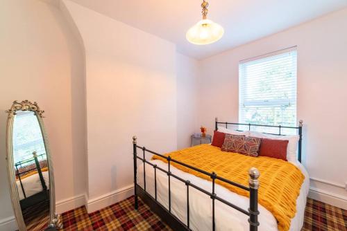 Family Stay By Sefton Park & Lark Lane Parking photo 17