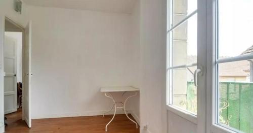 Fotografie z fotogalerie ubytování Chambre chez l'habitant dans T4 hyper proche de la gare SNCF et à 300m de la gare routière v destinaci Creil