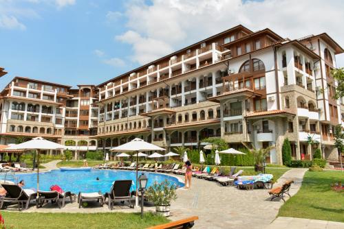 Πισίνα στο ή κοντά στο Private Apartments Olymp