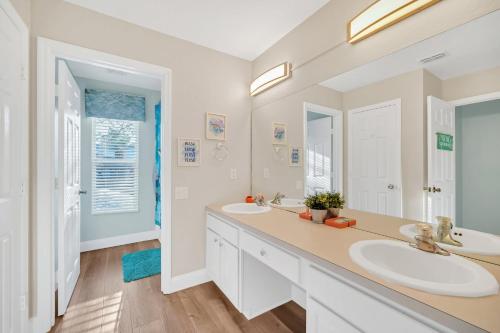 Getaway Cove Villa photo 50