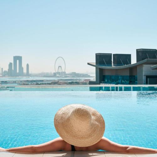 The Seven Palm with free rooftop pool & beach