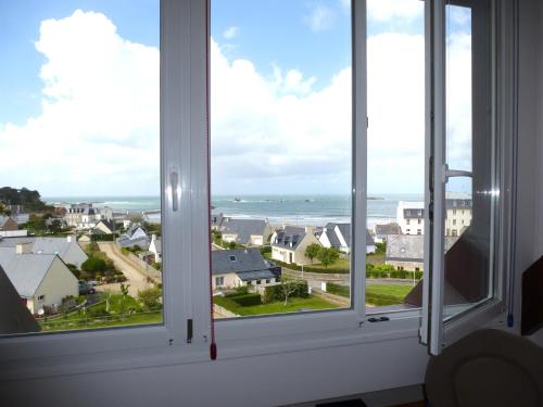 Flat in Plougasnou with Sea Views & Beaches