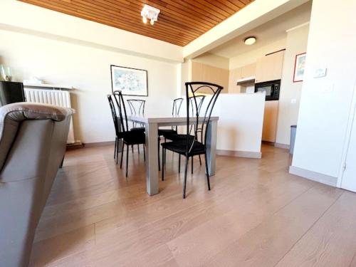 Imagen de la galería de Apartment in Wenduine with Stunning Seaviews, en Wenduine