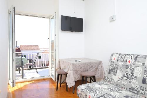 Family friendly seaside apartments Podstrana, Split - 23954