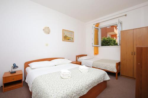 Family friendly seaside apartments Podstrana, Split - 23954