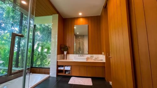 Un baño de Vivace Khaoyai