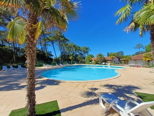 Appartement T3 Familial à Ondres avec Piscine et Parking - FR-1-239-1103