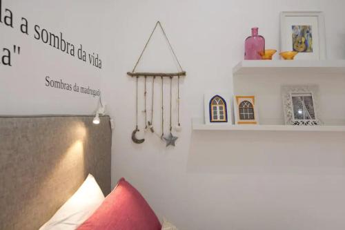 Postel nebo postele na pokoji v ubytování Very Central Studio near Subway