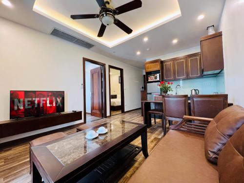 Η κουζίνα ή μικρή κουζίνα στο Hanoi Apartment