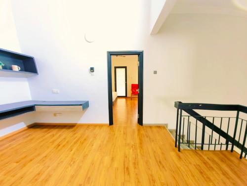 Letto o letti in una camera di Area Bandar Putra Kulai 4-6BR near AEON IOI Airport
