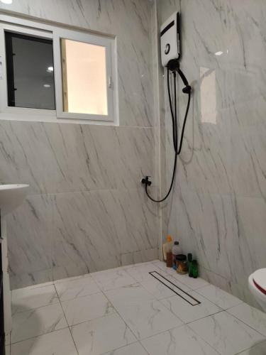 a bathroom with a shower and a sink at turtles place -Chay's Bungalow in San Francisco