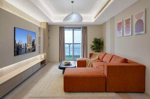28- Luxury Princess Tower Marina Apartment with Sea View, Pool & Balcony