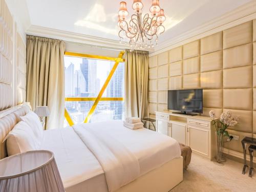 Postel nebo postele na pokoji v ubytování Luxury Spacious Condo in the Iconic Park Towers