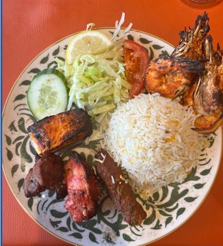 Makanan di atau berdekatan hotel