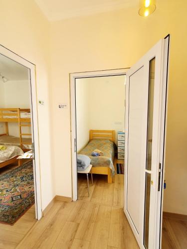 Sunhome Stepanavan Guest Houseにあるベッド