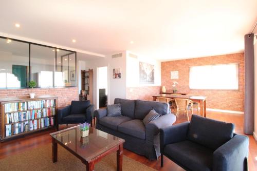 Interpares Terrace by Del Parque Flats