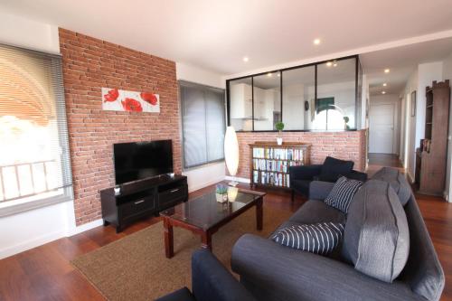 Interpares Terrace by Del Parque Flats
