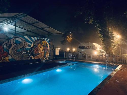 Bazén v ubytování Casita Chain Tree Bungalow nebo v jeho okolí