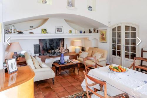 Χώρος καθιστικού στο Villa paisible