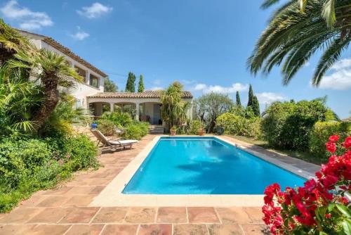 Πισίνα στο ή κοντά στο Villa paisible