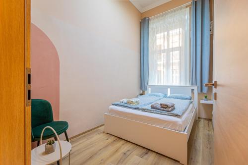 Posteľ alebo postele v izbe v ubytovaní Buda Castle Charming 2 bedrooms