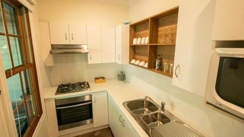Dapur atau dapur kecil di Bellevue Boutique Hotel Kiama
